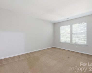 6000 Gray Gate Lane - Photo Thumbnail 16