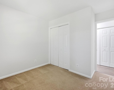 6000 Gray Gate Lane - Photo Thumbnail 25