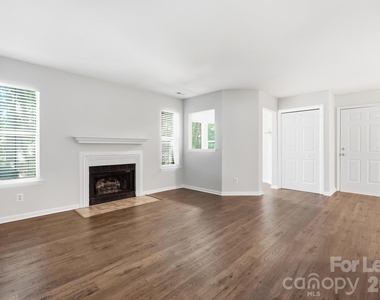 6000 Gray Gate Lane - Photo Thumbnail 5