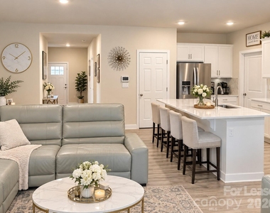 11213 Cardinal Creek Avenue - Photo Thumbnail 3