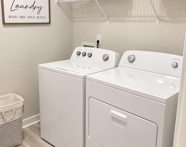 11213 Cardinal Creek Avenue - Photo Thumbnail 15