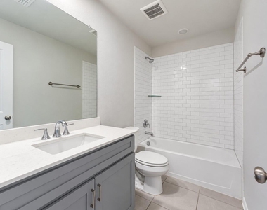 1012 Portina Drive - Photo Thumbnail 20