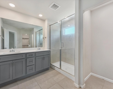 1012 Portina Drive - Photo Thumbnail 18