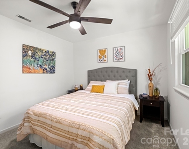8211 Park Vista Circle - Photo Thumbnail 13