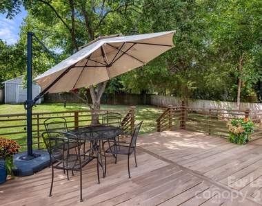 8211 Park Vista Circle - Photo Thumbnail 25