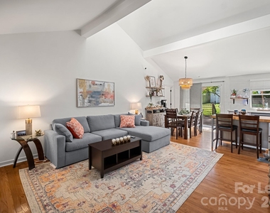 8211 Park Vista Circle - Photo Thumbnail 7