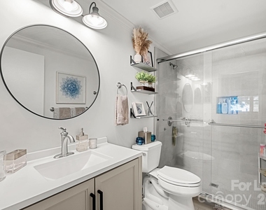 8211 Park Vista Circle - Photo Thumbnail 10