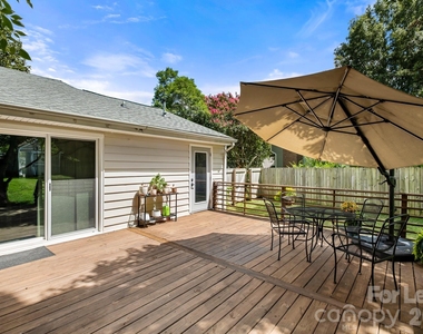 8211 Park Vista Circle - Photo Thumbnail 19