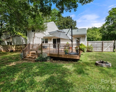 8211 Park Vista Circle - Photo Thumbnail 23