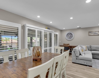 60 Pelican Pointe Drive - Photo Thumbnail 6
