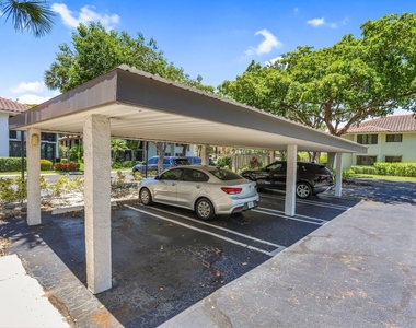 60 Pelican Pointe Drive - Photo Thumbnail 1