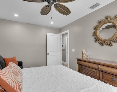 60 Pelican Pointe Drive - Photo Thumbnail 32