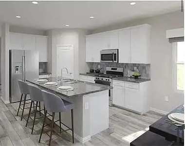 1835 Mccree Street - Photo Thumbnail 3