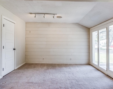 541 Parkhurst Drive - Photo Thumbnail 8