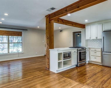 541 Parkhurst Drive - Photo Thumbnail 11