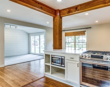 541 Parkhurst Drive - Photo Thumbnail 13