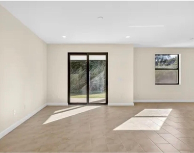 103 Sw Seminole Crossing Street - Photo Thumbnail 6