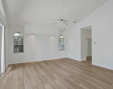 11340 Lakeshore Drive - Photo Thumbnail 28