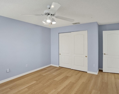 11340 Lakeshore Drive - Photo Thumbnail 49