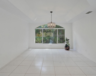 11340 Lakeshore Drive - Photo Thumbnail 10