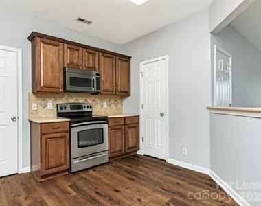 3172 Margellina Drive - Photo Thumbnail 6