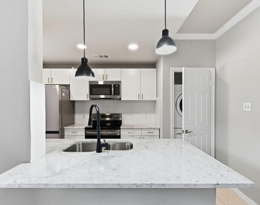 14333 Preston Road - Photo Thumbnail 6