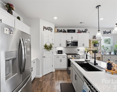 116 Camdenbrush Trail - Photo Thumbnail 16