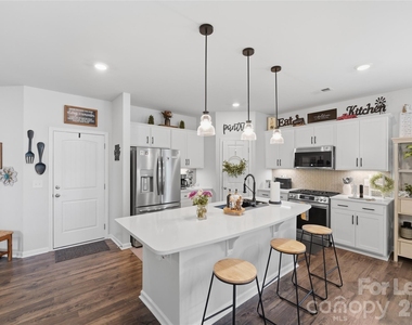 116 Camdenbrush Trail - Photo Thumbnail 12