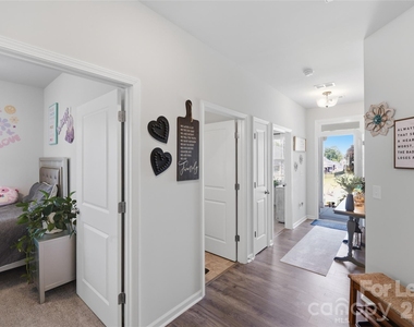 116 Camdenbrush Trail - Photo Thumbnail 9