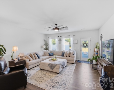 116 Camdenbrush Trail - Photo Thumbnail 18