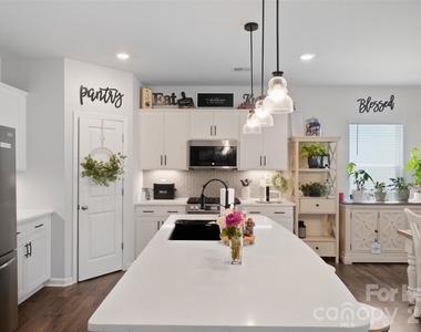 116 Camdenbrush Trail - Photo Thumbnail 11