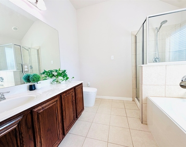 214 Lavaca Drive - Photo Thumbnail 25