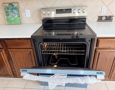 214 Lavaca Drive - Photo Thumbnail 31