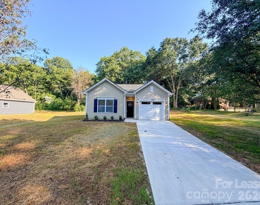 1500 Hollyleaf Avenue - Photo Thumbnail 2
