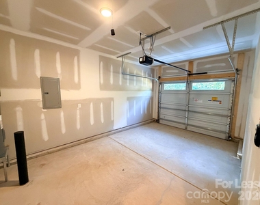 1500 Hollyleaf Avenue - Photo Thumbnail 19