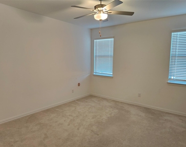 8416 Butterfly Lane - Photo Thumbnail 15