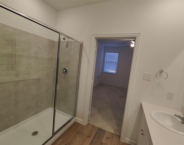 8416 Butterfly Lane - Photo Thumbnail 13