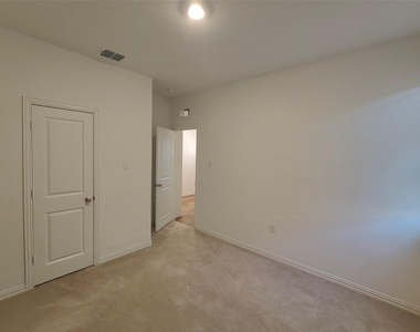 8416 Butterfly Lane - Photo Thumbnail 25