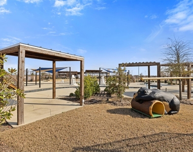 8416 Butterfly Lane - Photo Thumbnail 33