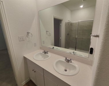 8416 Butterfly Lane - Photo Thumbnail 14