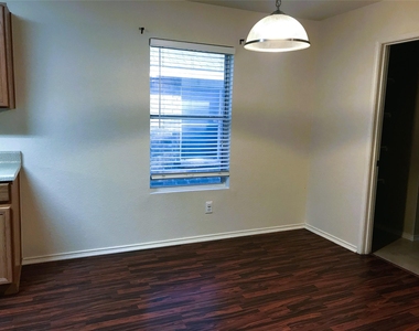 4513 Waterford Drive - Photo Thumbnail 11