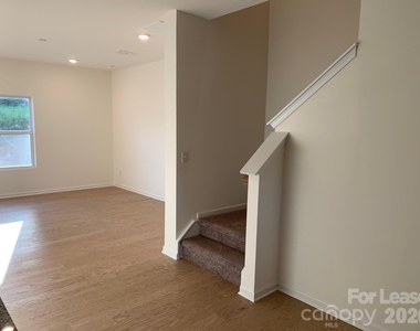 110 Quinn Road - Photo Thumbnail 9