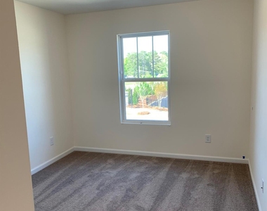 110 Quinn Road - Photo Thumbnail 21