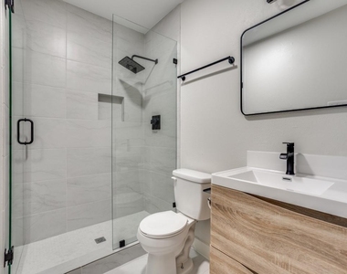 1242 Delores Drive - Photo Thumbnail 13
