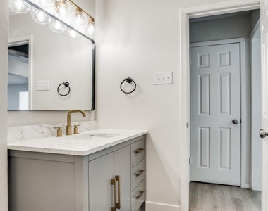 1242 Delores Drive - Photo Thumbnail 20
