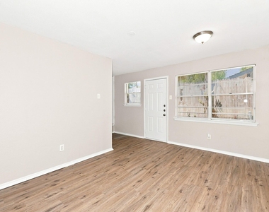 4349 Chestnut Drive - Photo Thumbnail 3