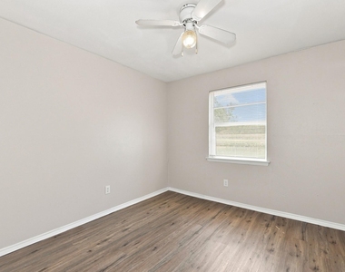 4349 Chestnut Drive - Photo Thumbnail 11