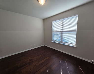 2009 Rosebury Lane - Photo Thumbnail 14