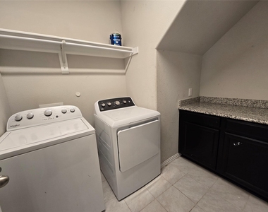 2009 Rosebury Lane - Photo Thumbnail 26