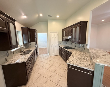 2749 Crystal Glenn Circle - Photo Thumbnail 9